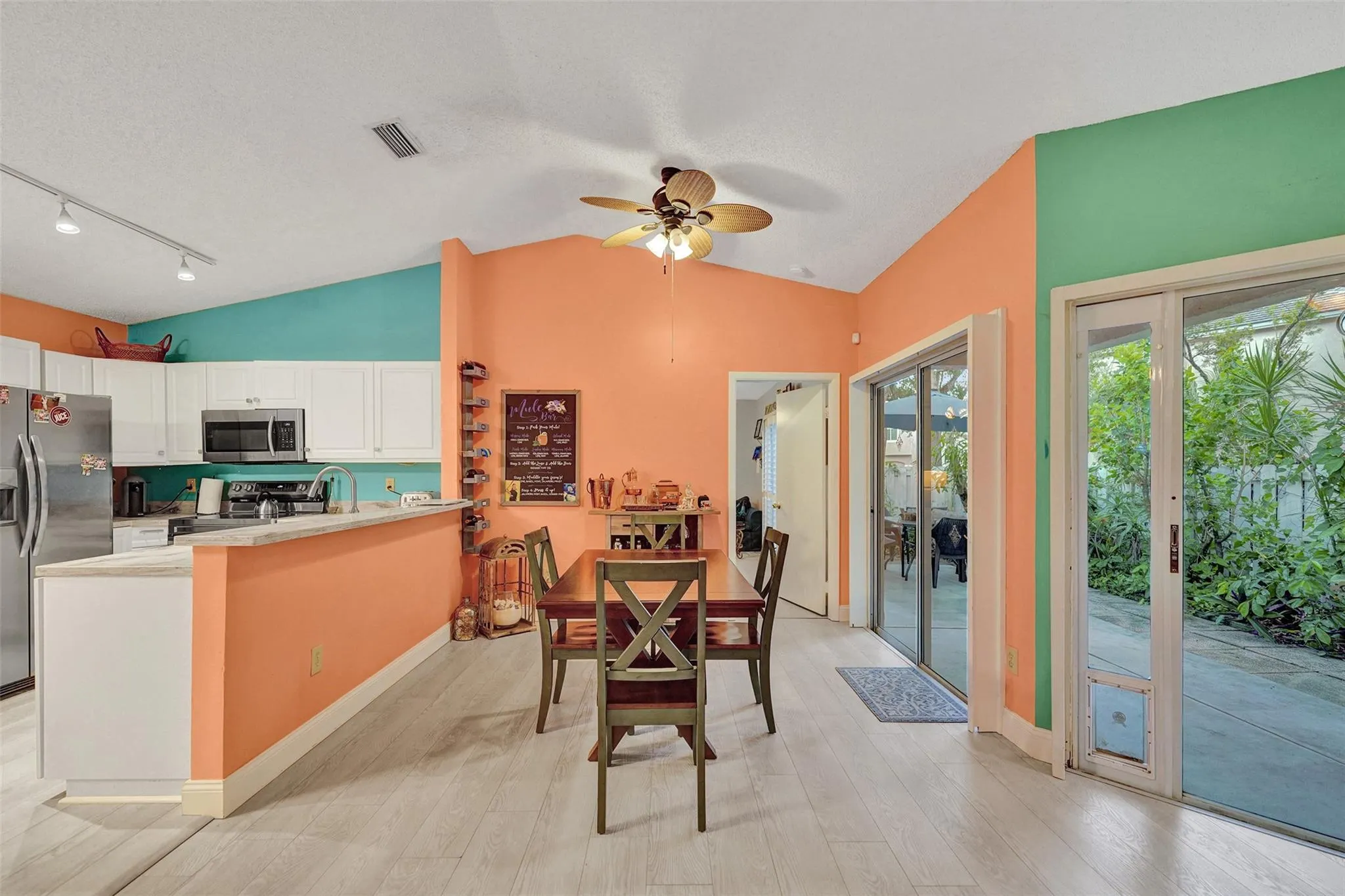 9836 NW 9th Ct