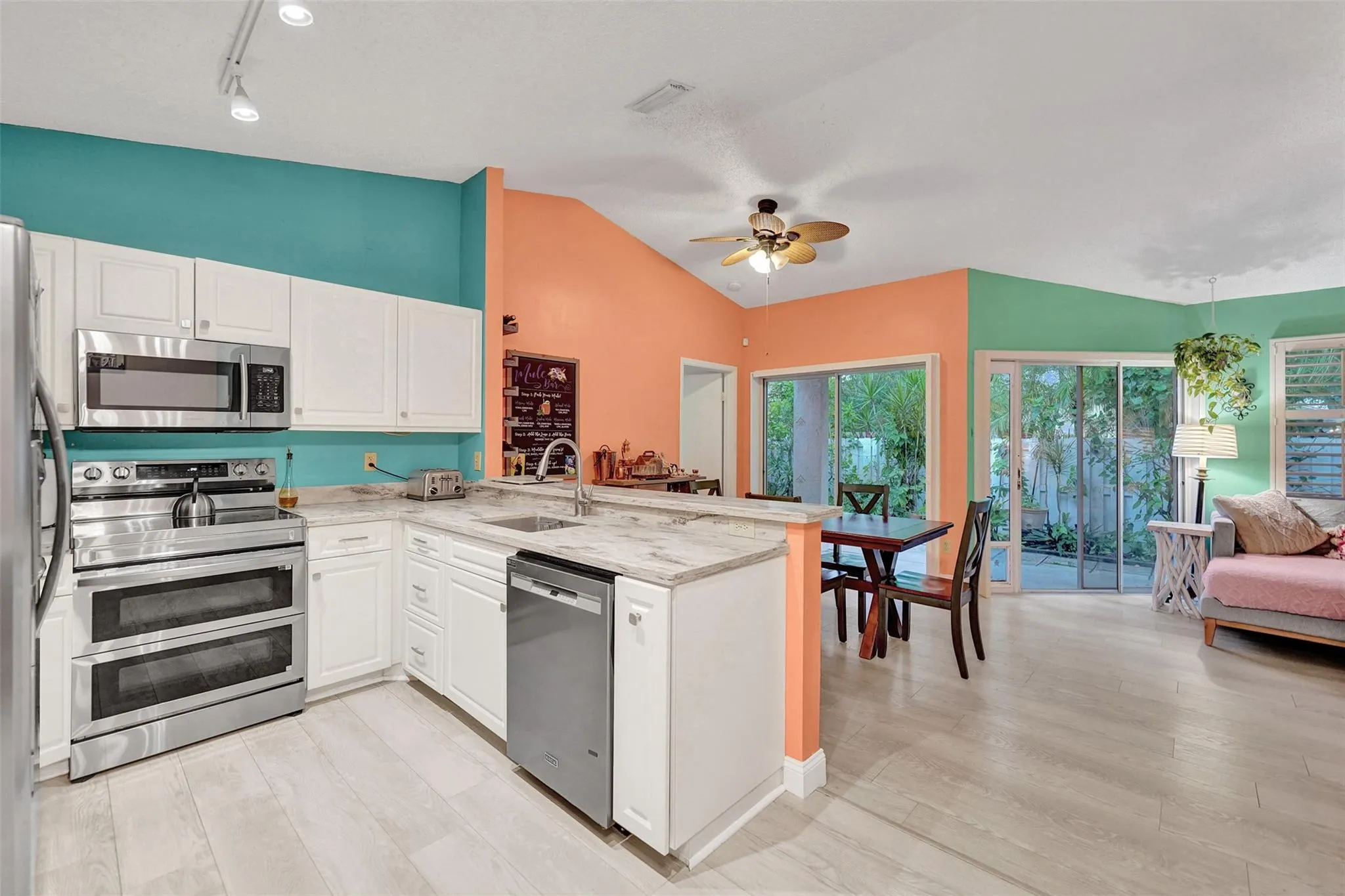 9836 NW 9th Ct