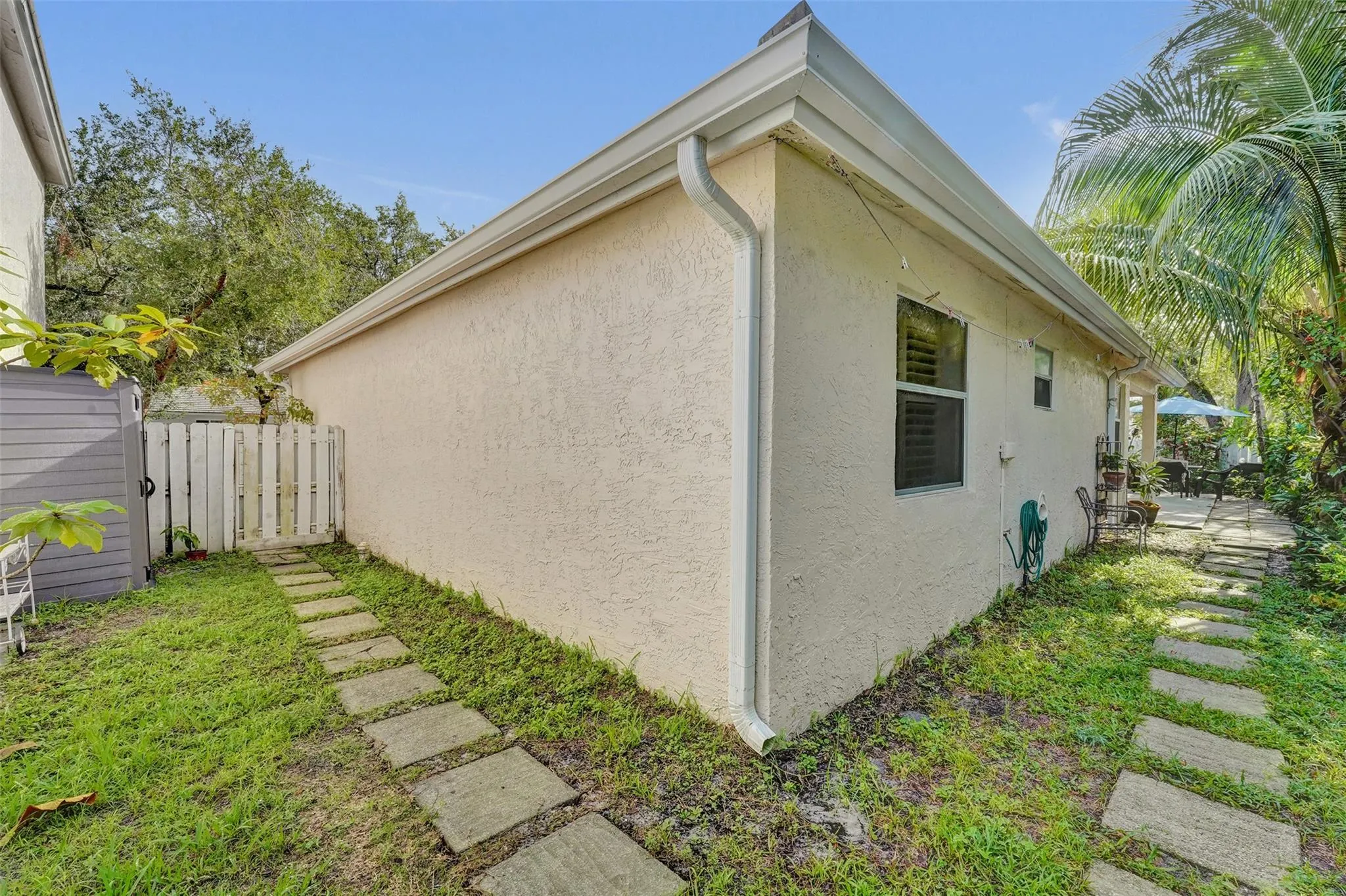 9836 NW 9th Ct