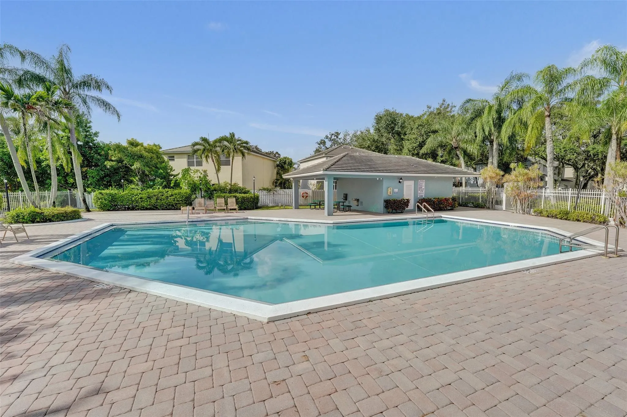 9836 NW 9th Ct