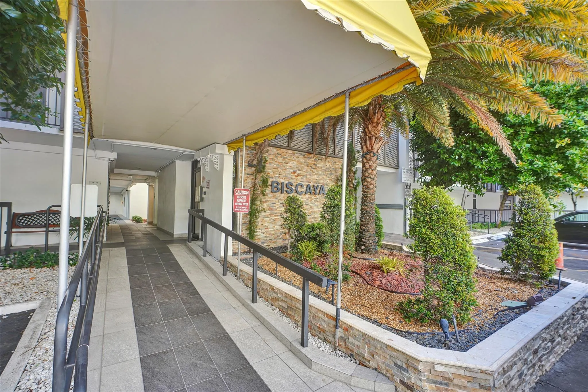 20400 W Country Club Dr, #118