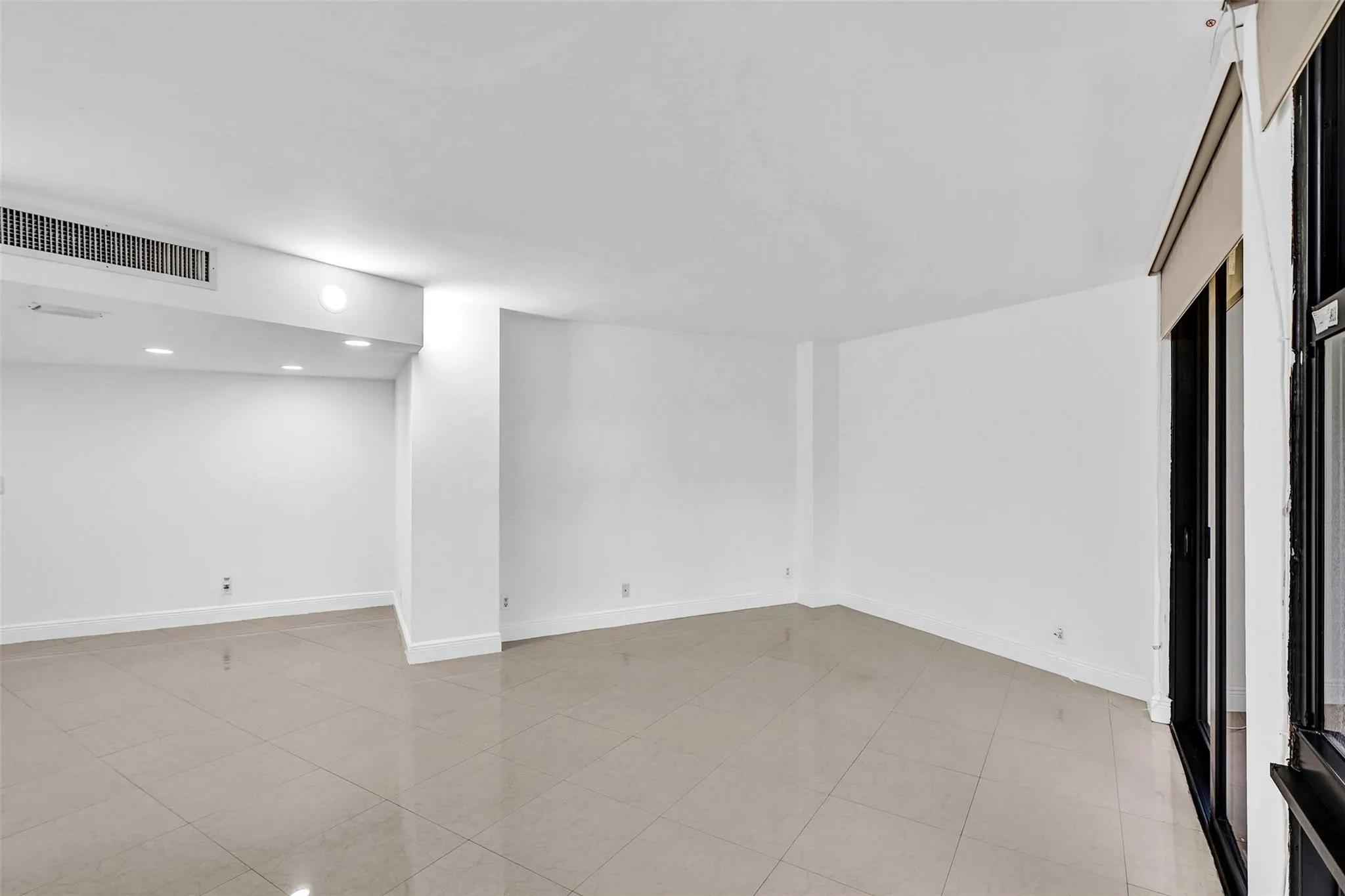 20400 W Country Club Dr, #118