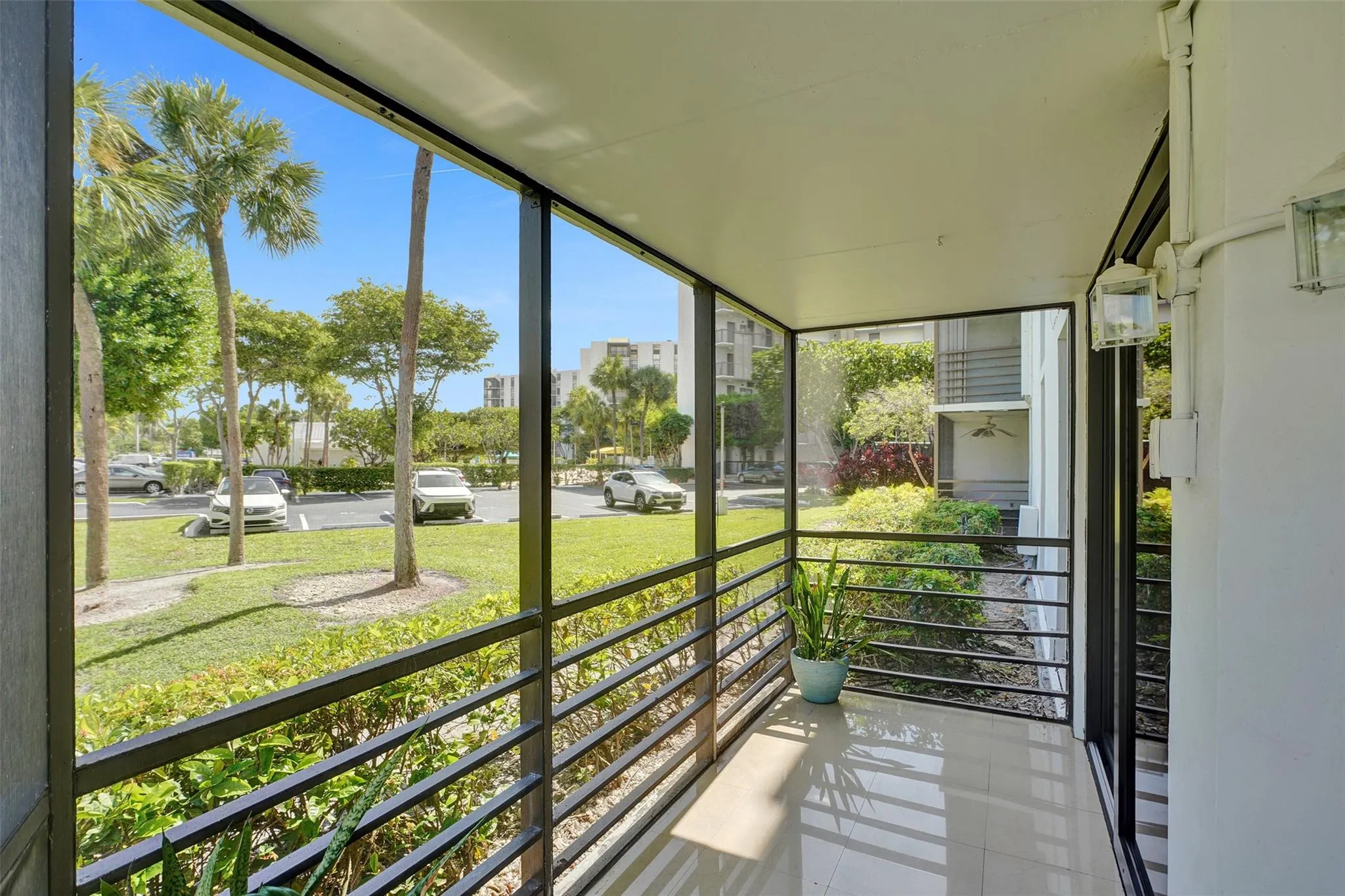20400 W Country Club Dr, #118