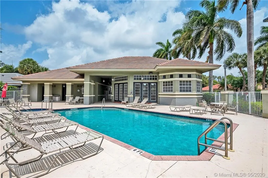 3529 dunes vista