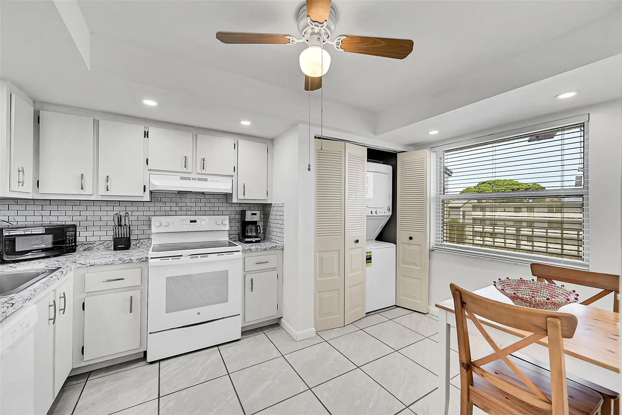 7620 NW 18th St, #403