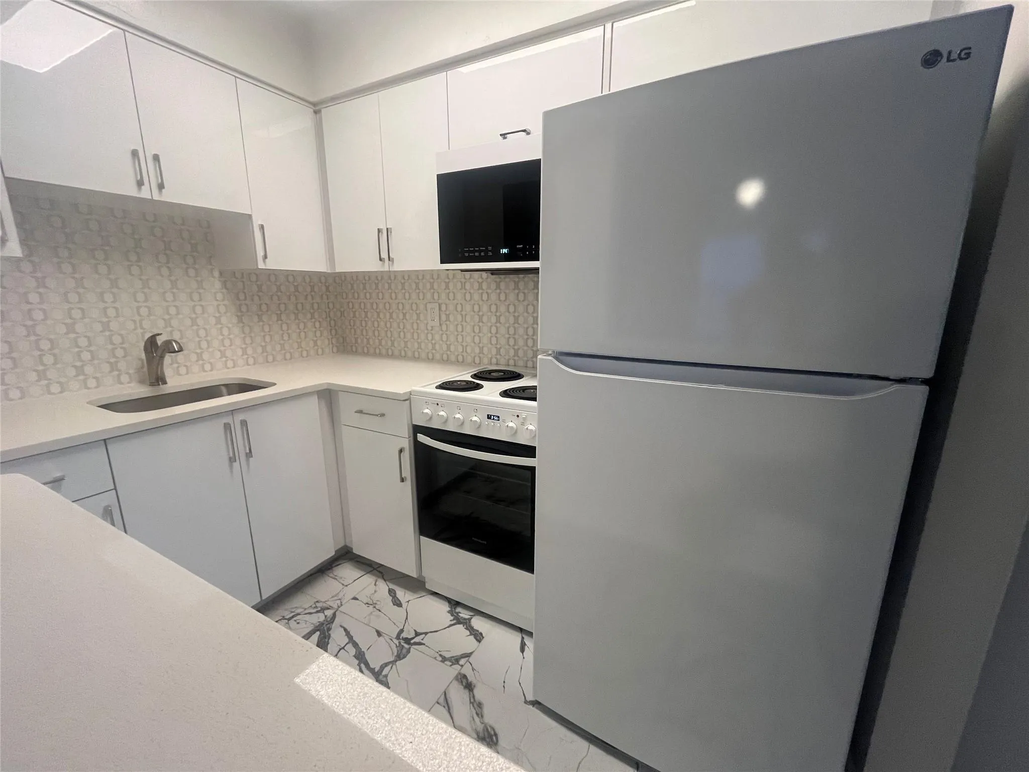 5630 NE 18th Ave, #102
