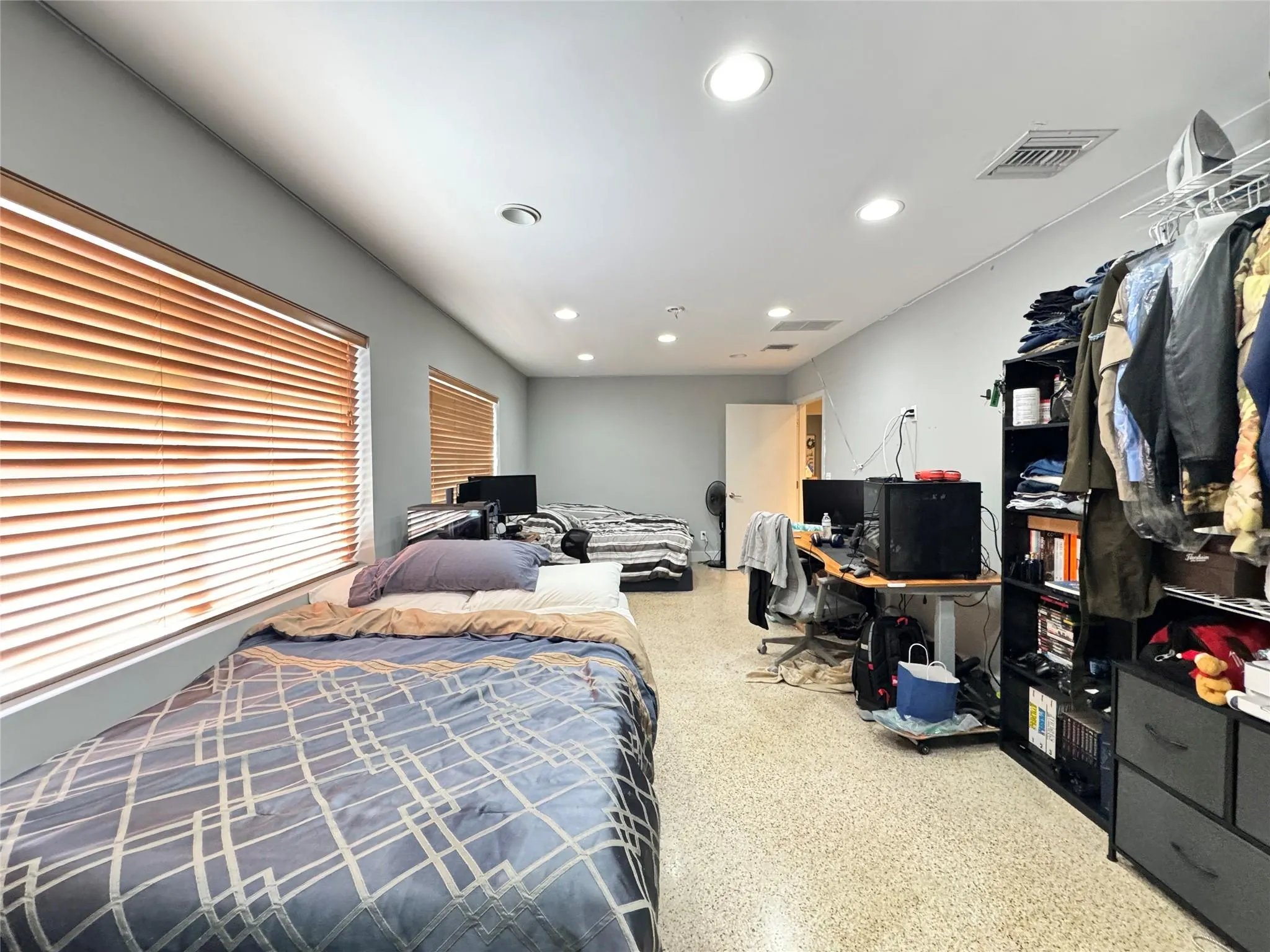 500 SW 3rd Ave