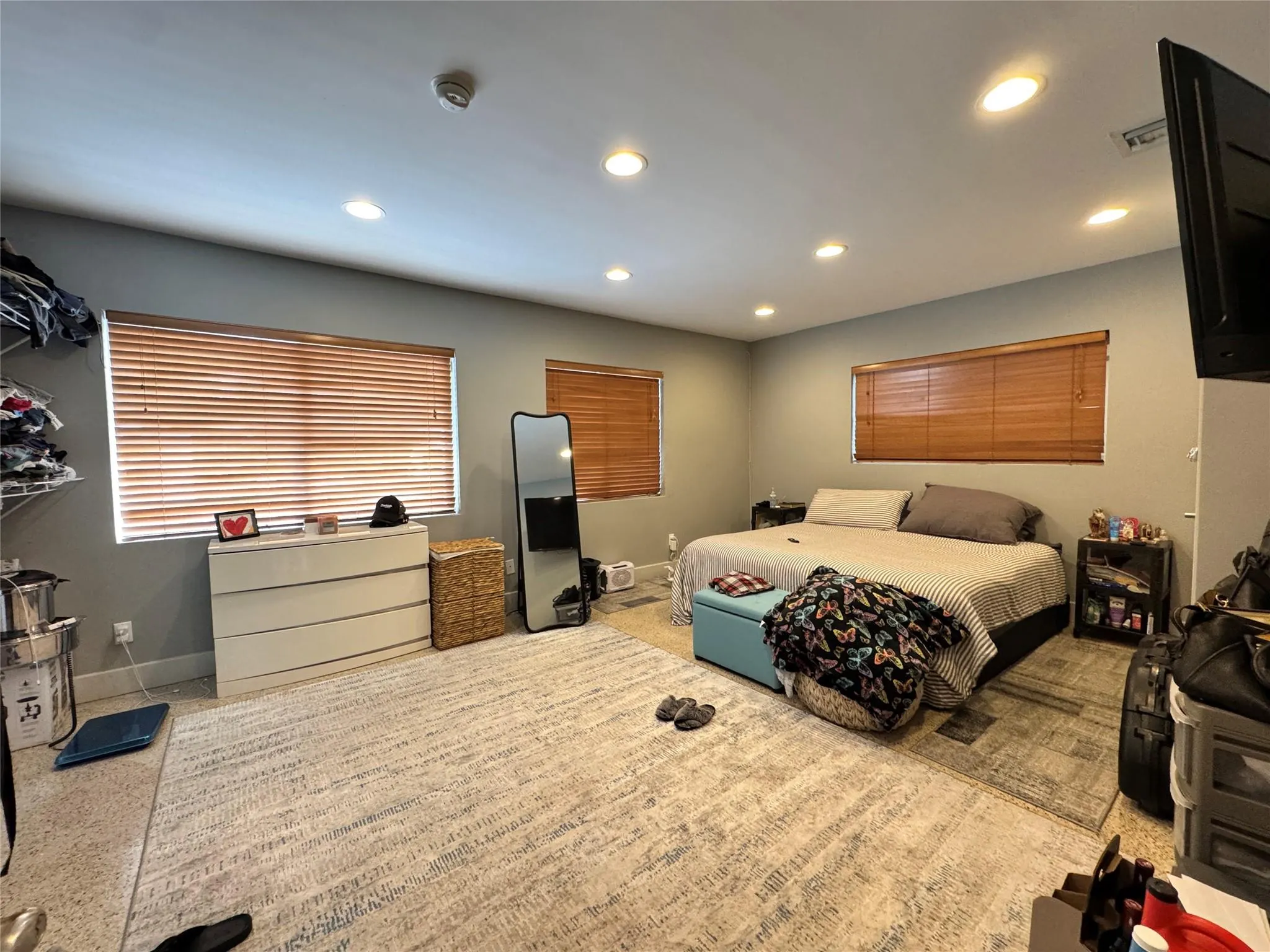 500 SW 3rd Ave