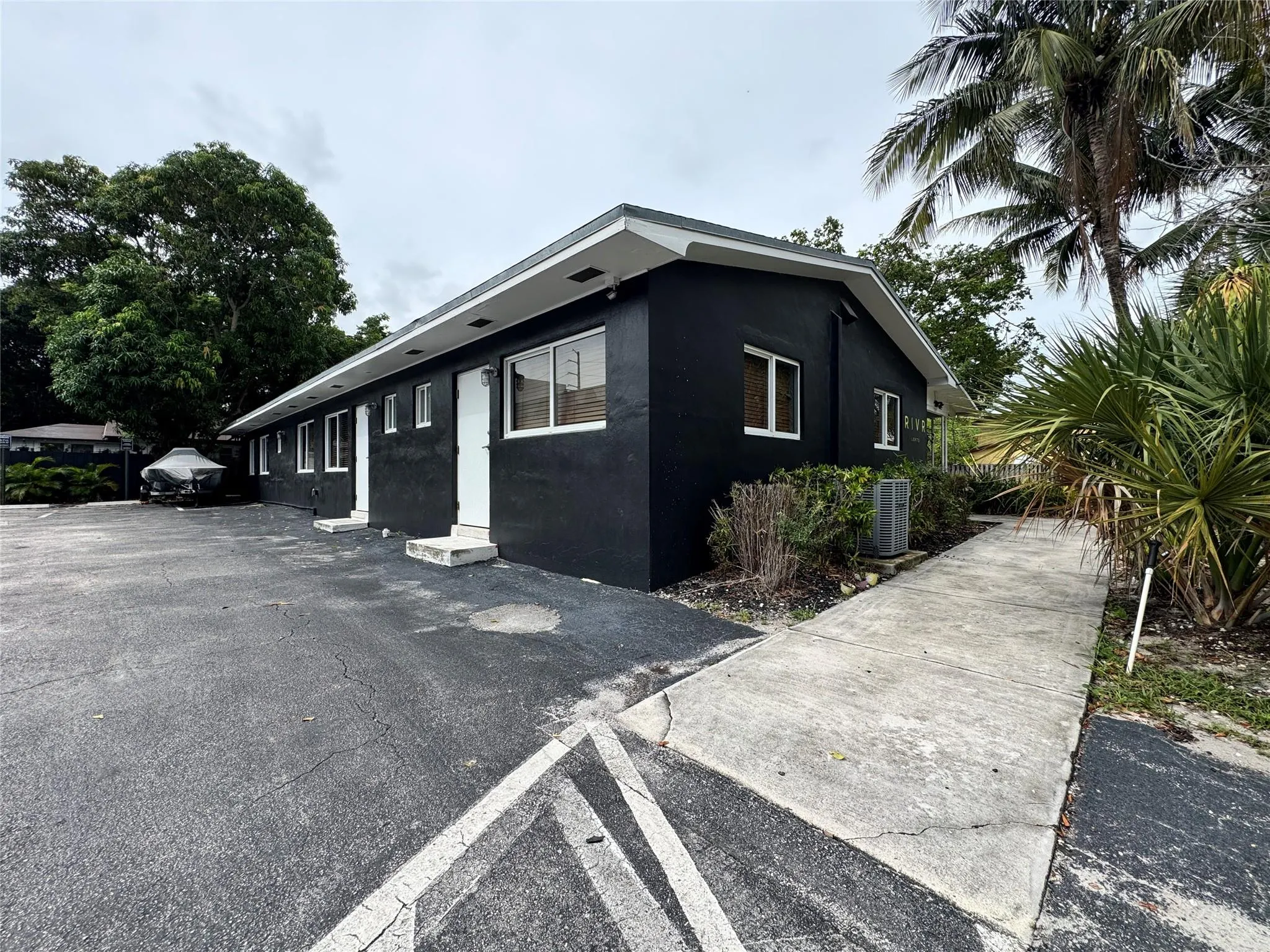 500 SW 3rd Ave