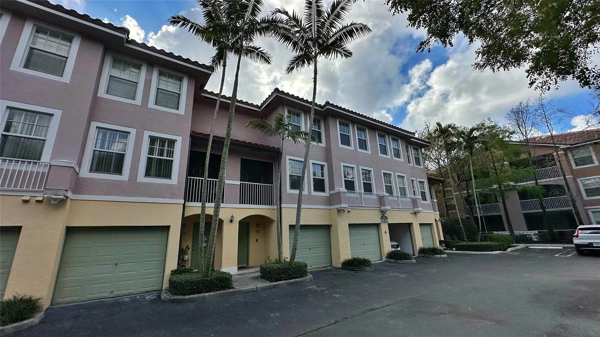 6704 W Sample Rd, #6704