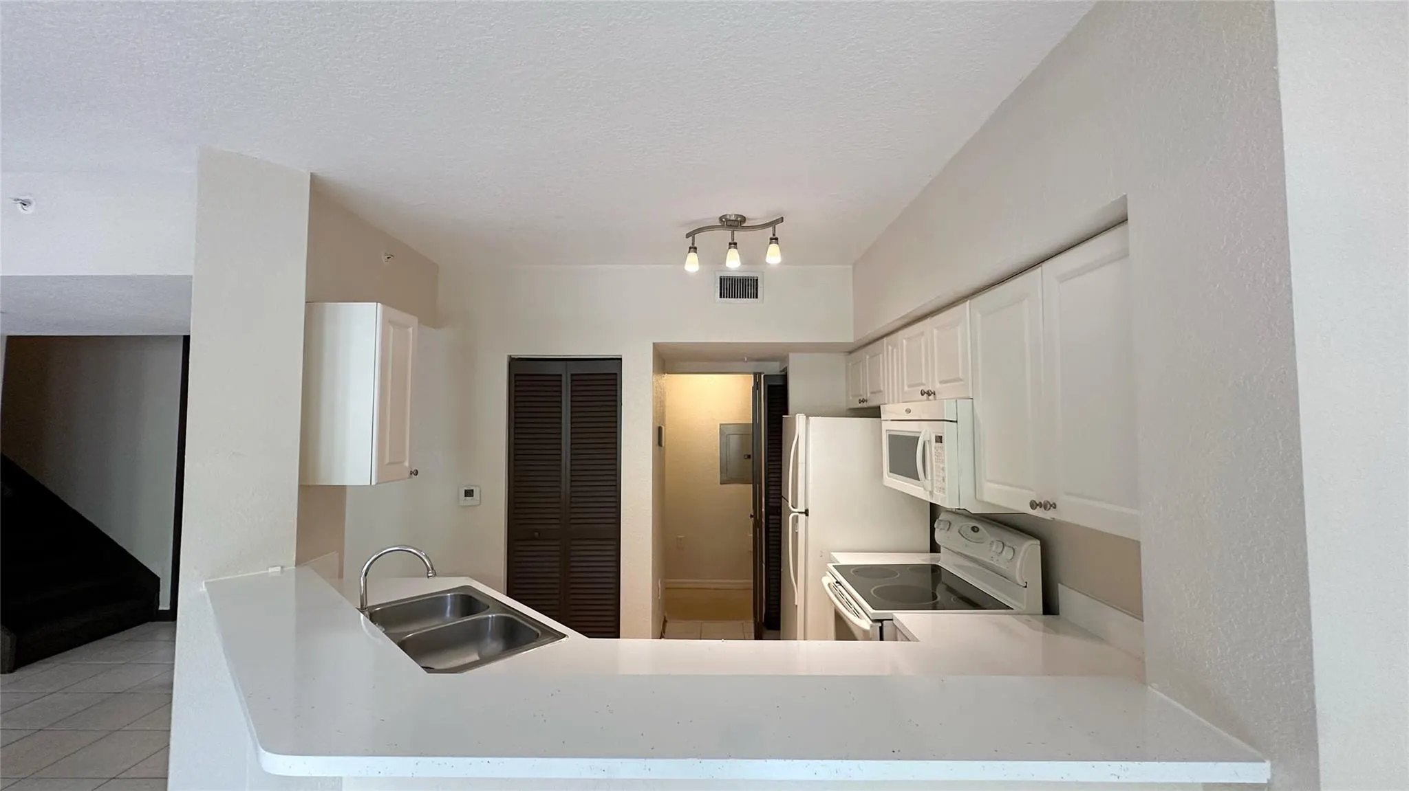 6704 W Sample Rd, #6704