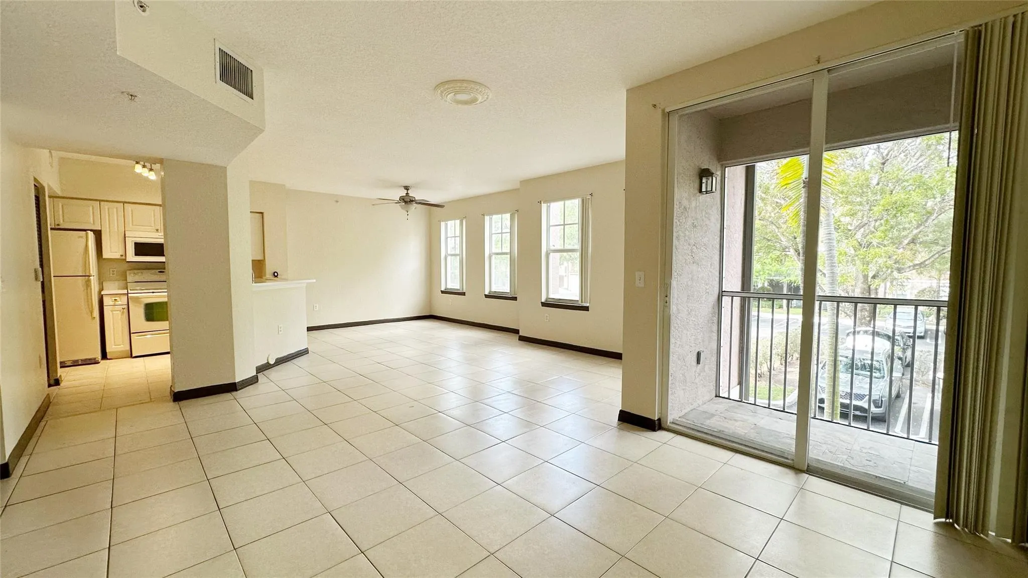6704 W Sample Rd, #6704