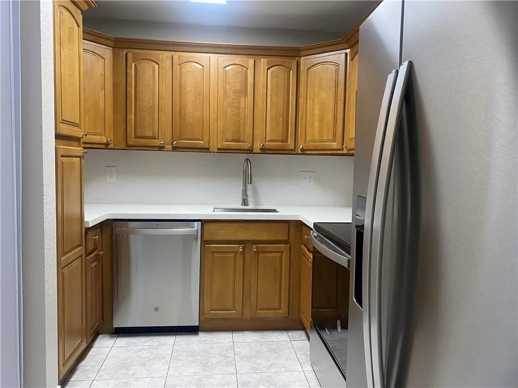 8761 Shadow Wood Blvd, #203