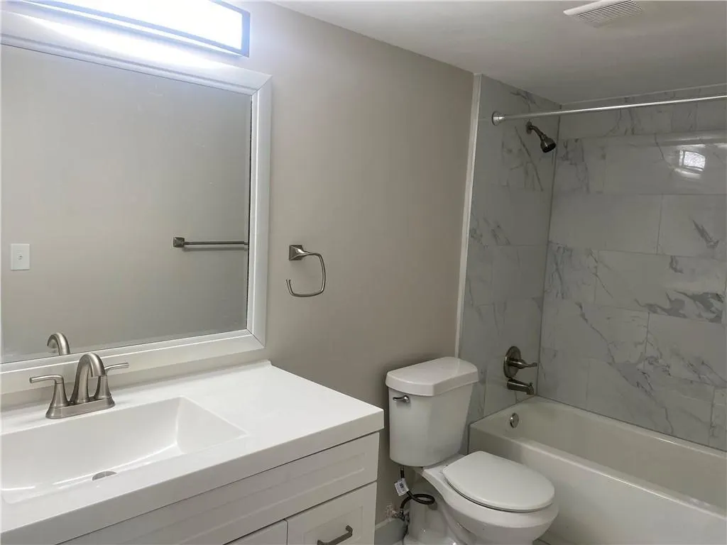 8761 Shadow Wood Blvd, #203