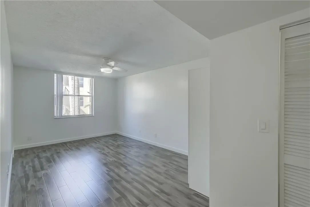 1350 SE 3rd Ave, #310