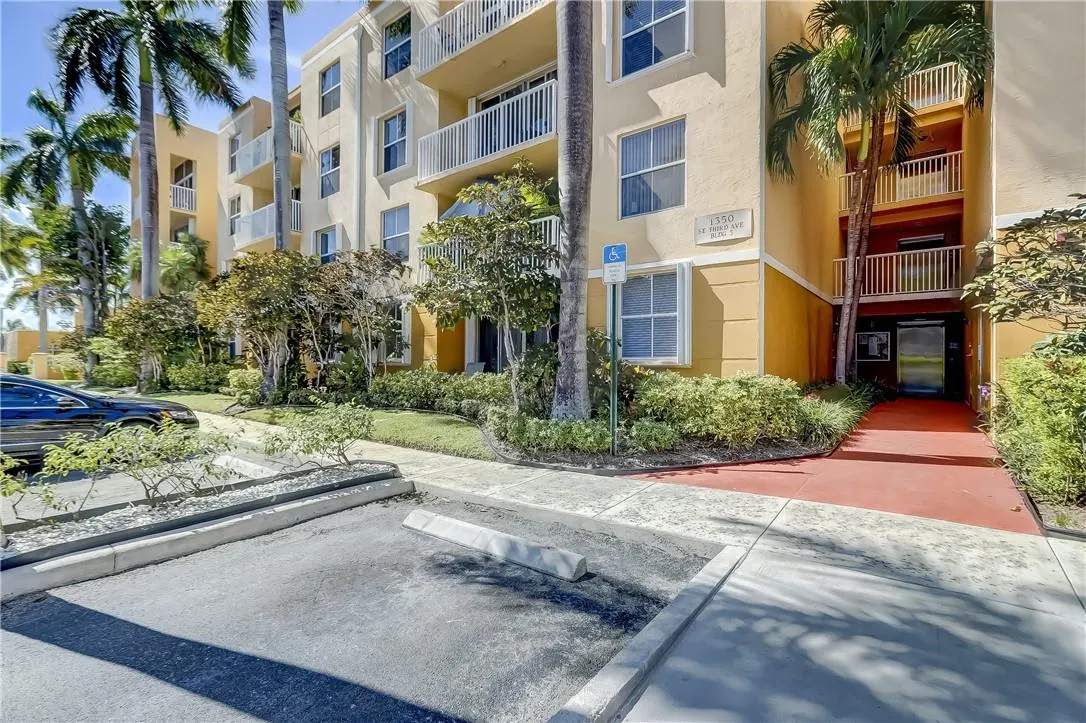 1350 SE 3rd Ave, #310