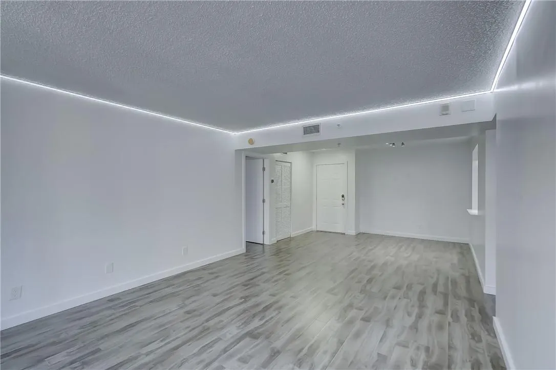 1350 SE 3rd Ave, #310