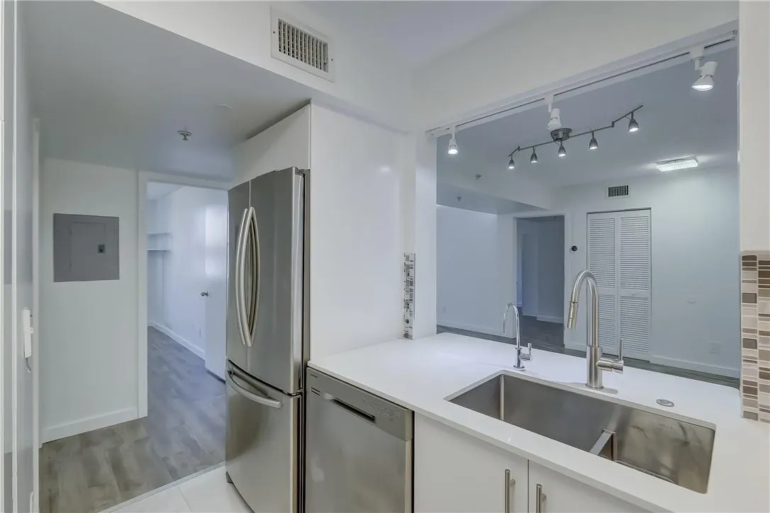 1350 SE 3rd Ave, #310
