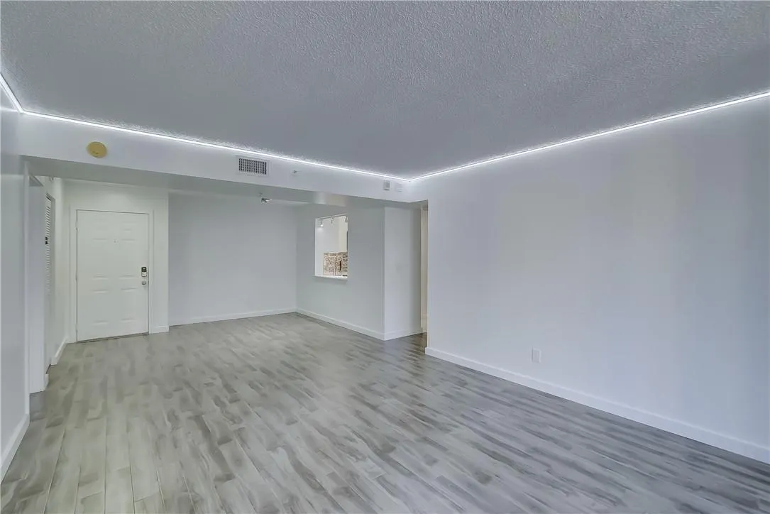 1350 SE 3rd Ave, #310