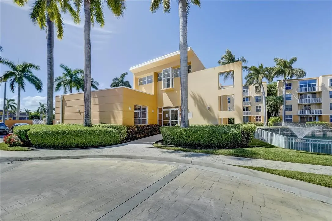 1350 SE 3rd Ave, #310