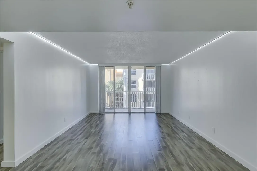 1350 SE 3rd Ave, #310