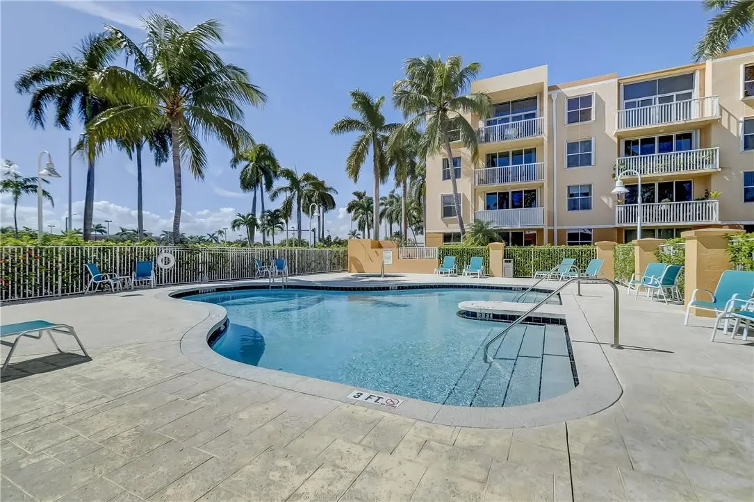 1350 SE 3rd Ave, #310