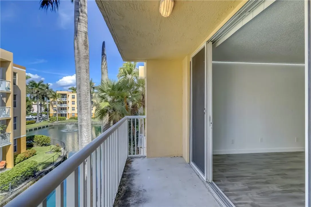 1350 SE 3rd Ave, #310