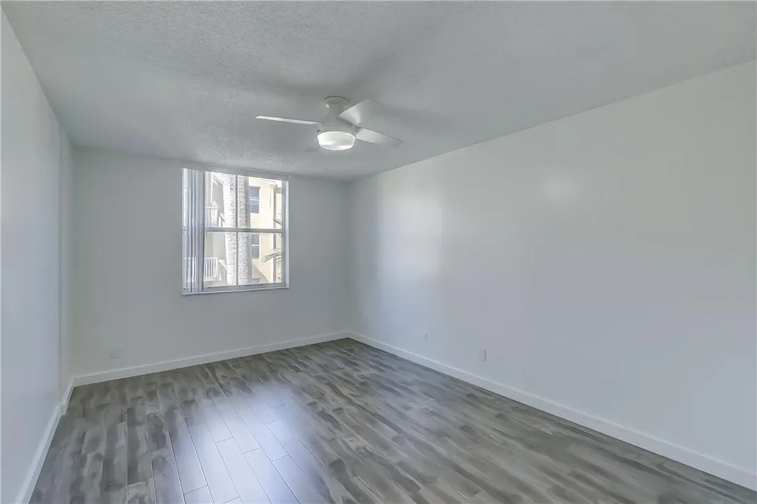 1350 SE 3rd Ave, #310