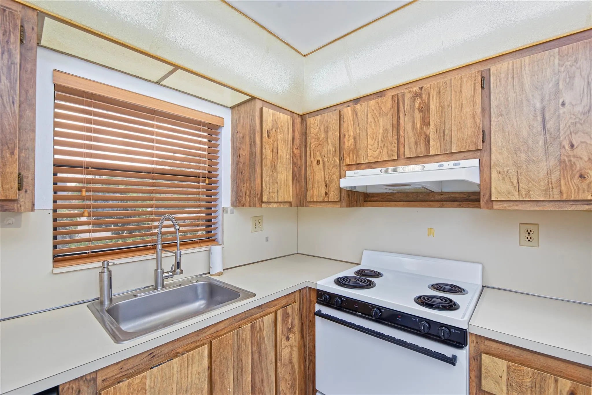 10220 NW 30th Ct, #112