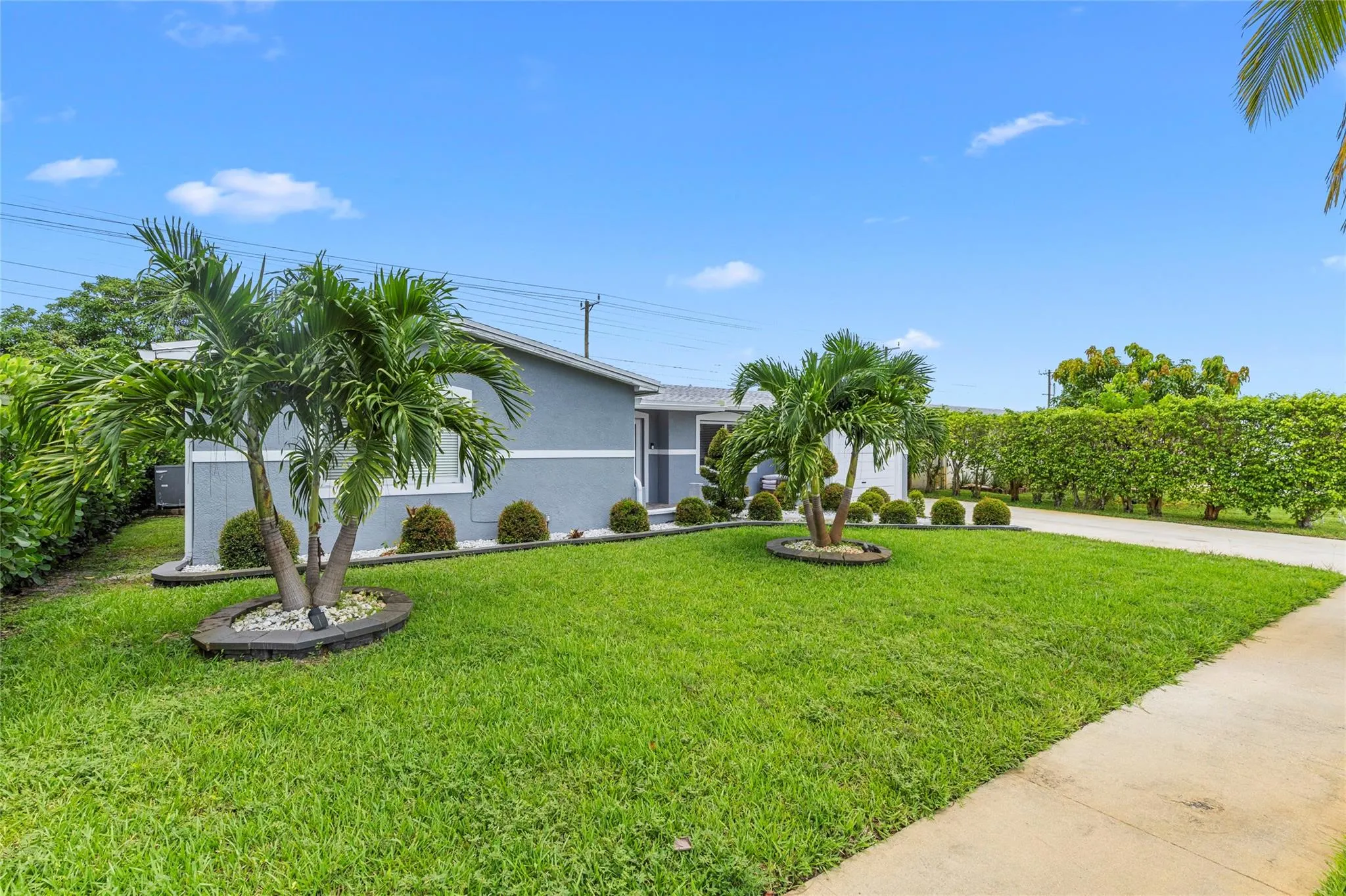 873 NW 70th Way