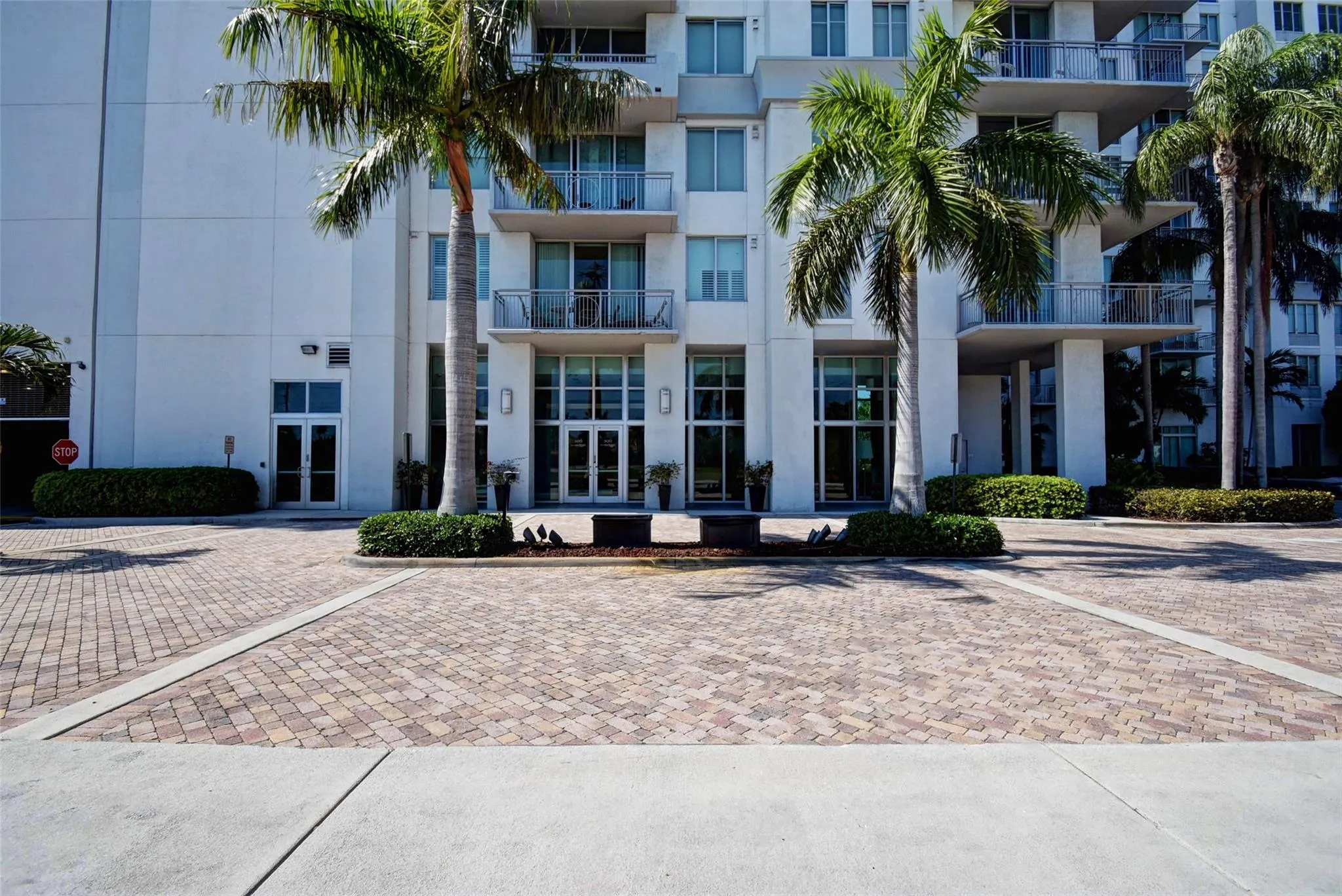 300 S Australian Ave, #919