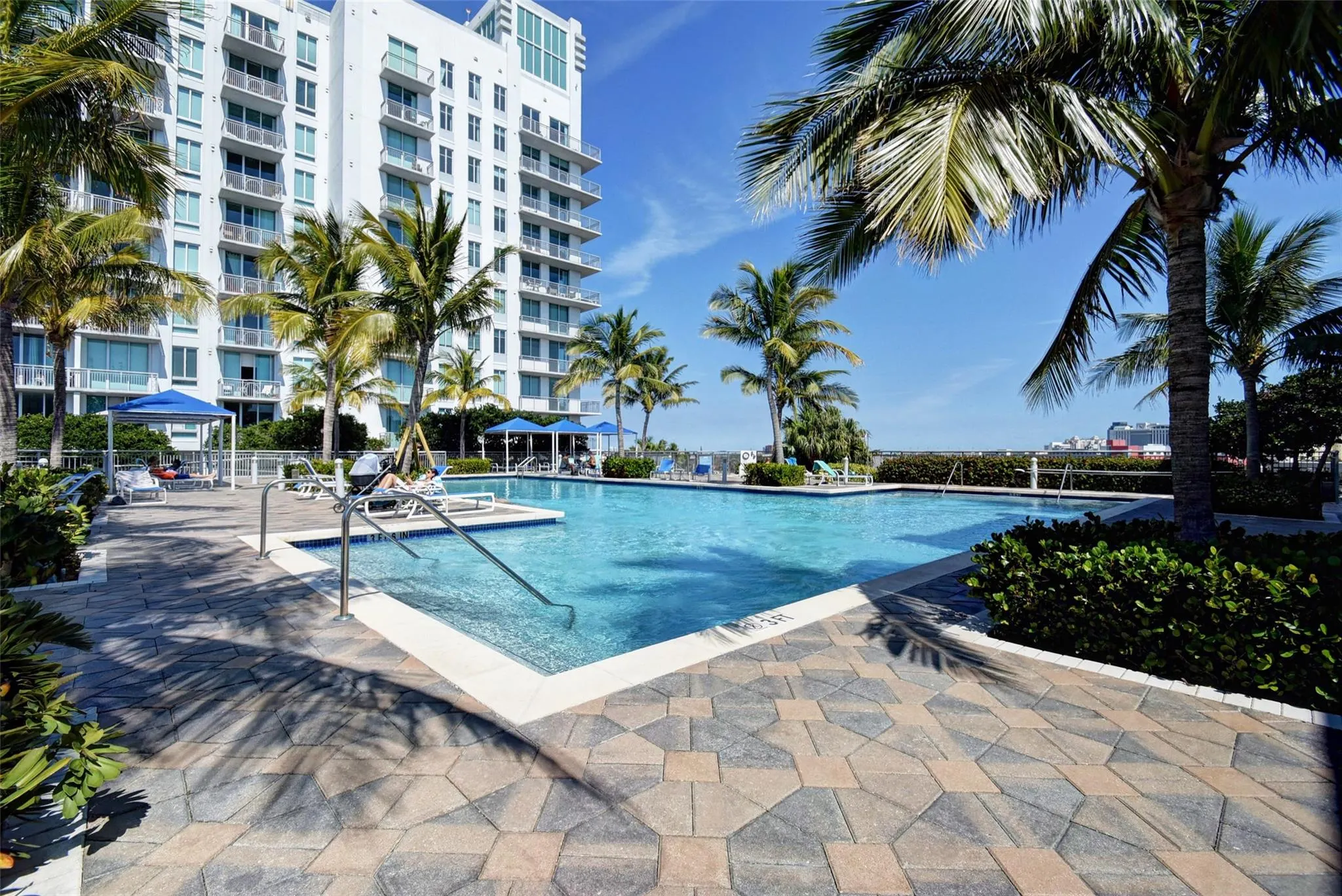 300 S Australian Ave, #919