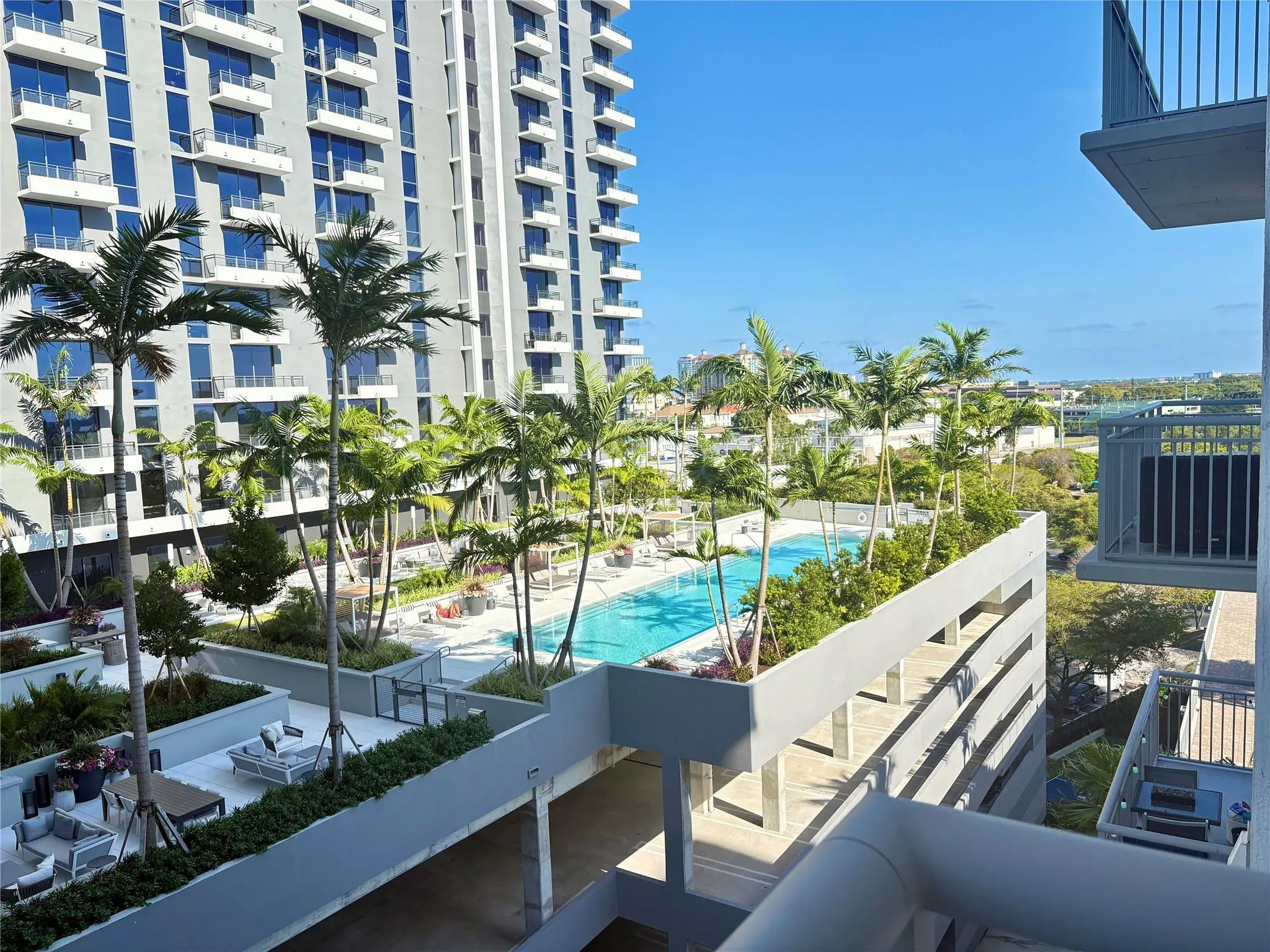 300 S Australian Ave, #919