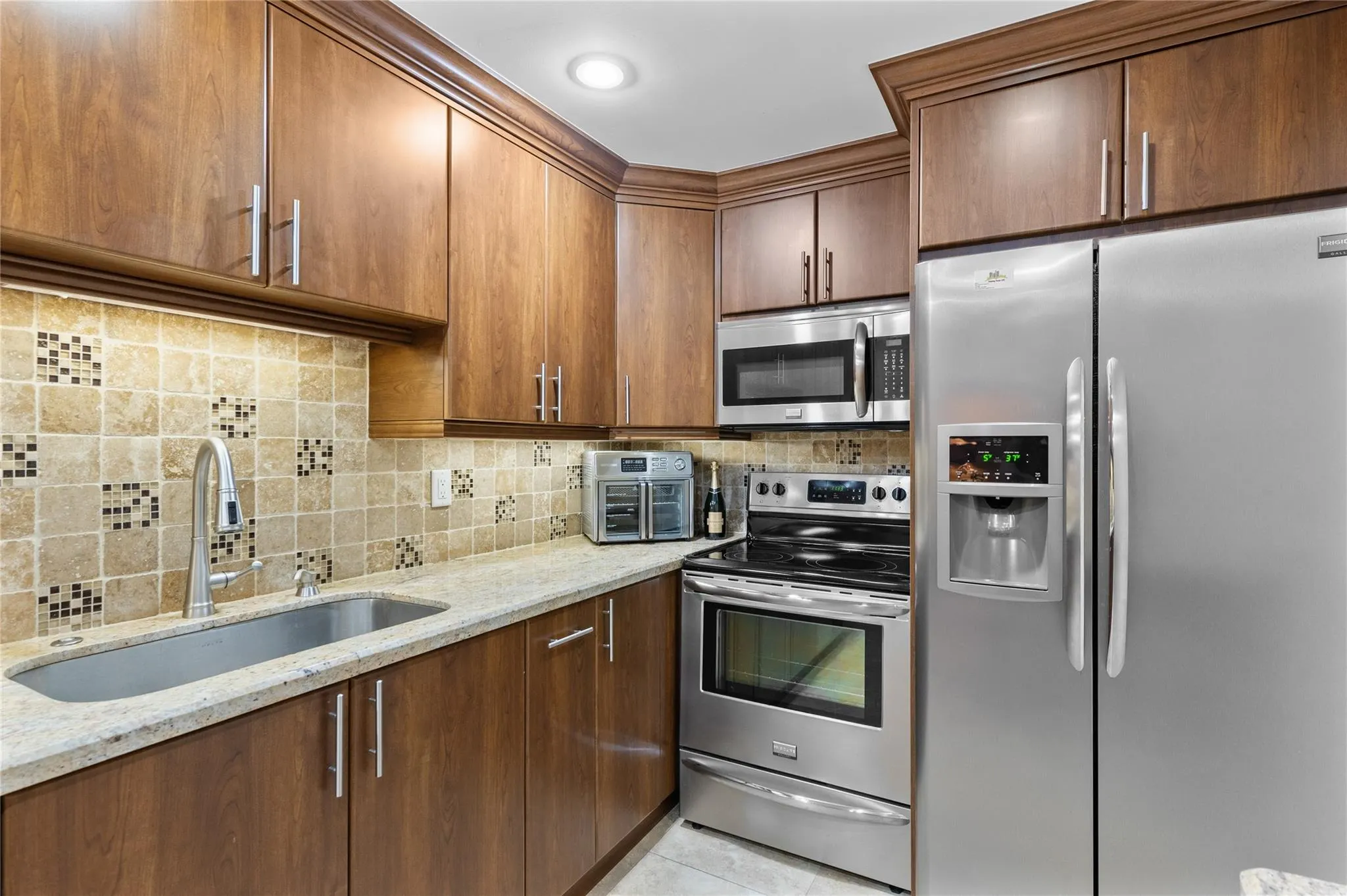 4250 Galt Ocean Dr, #8L