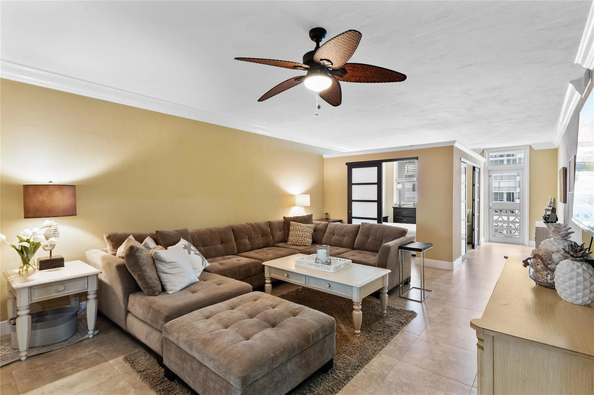 4250 Galt Ocean Dr, #8L