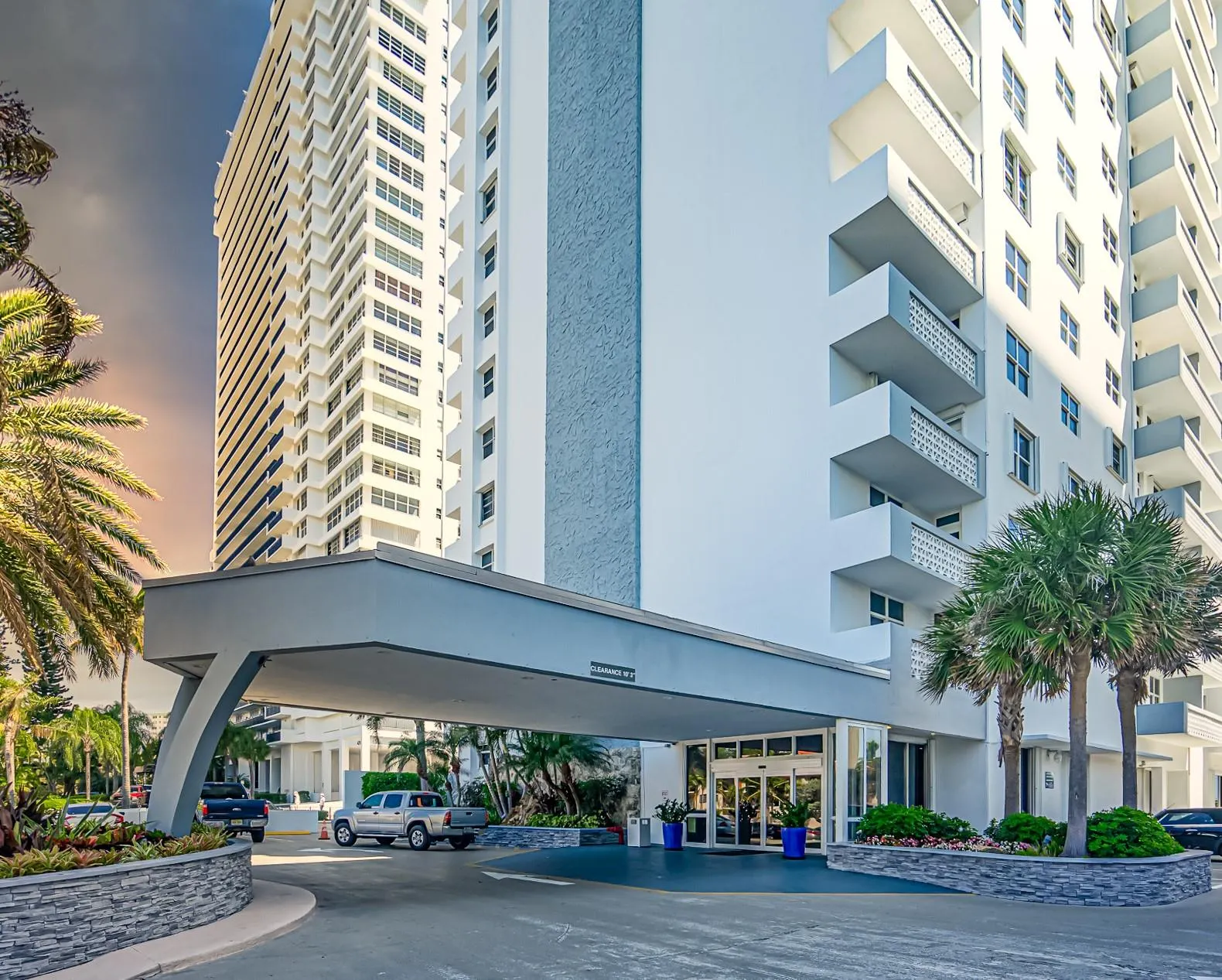 4250 Galt Ocean Dr, #8L