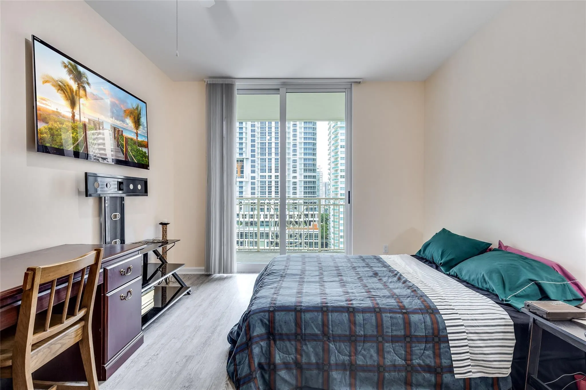 511 SE 5th Ave, #1621
