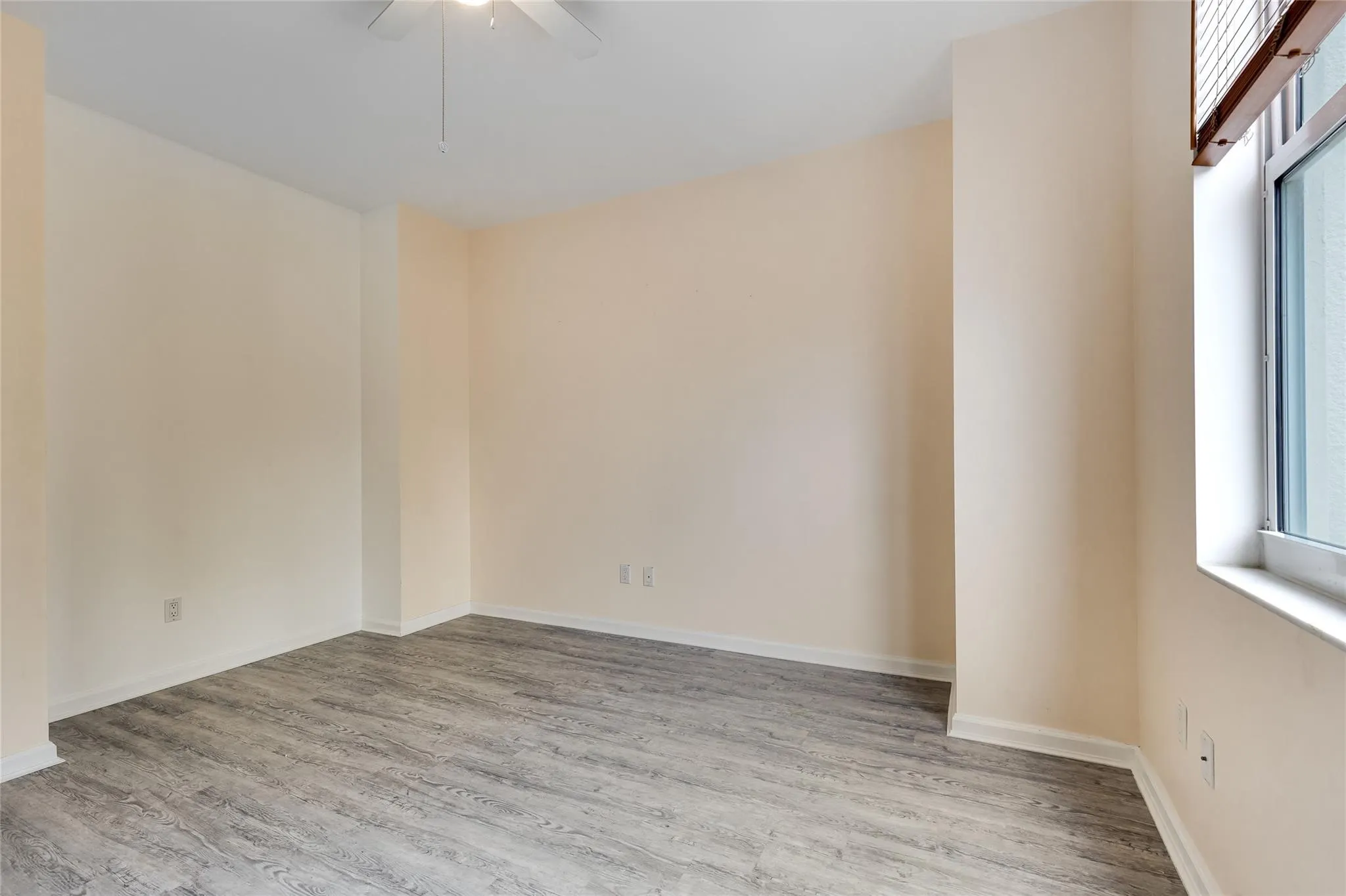 511 SE 5th Ave, #1621