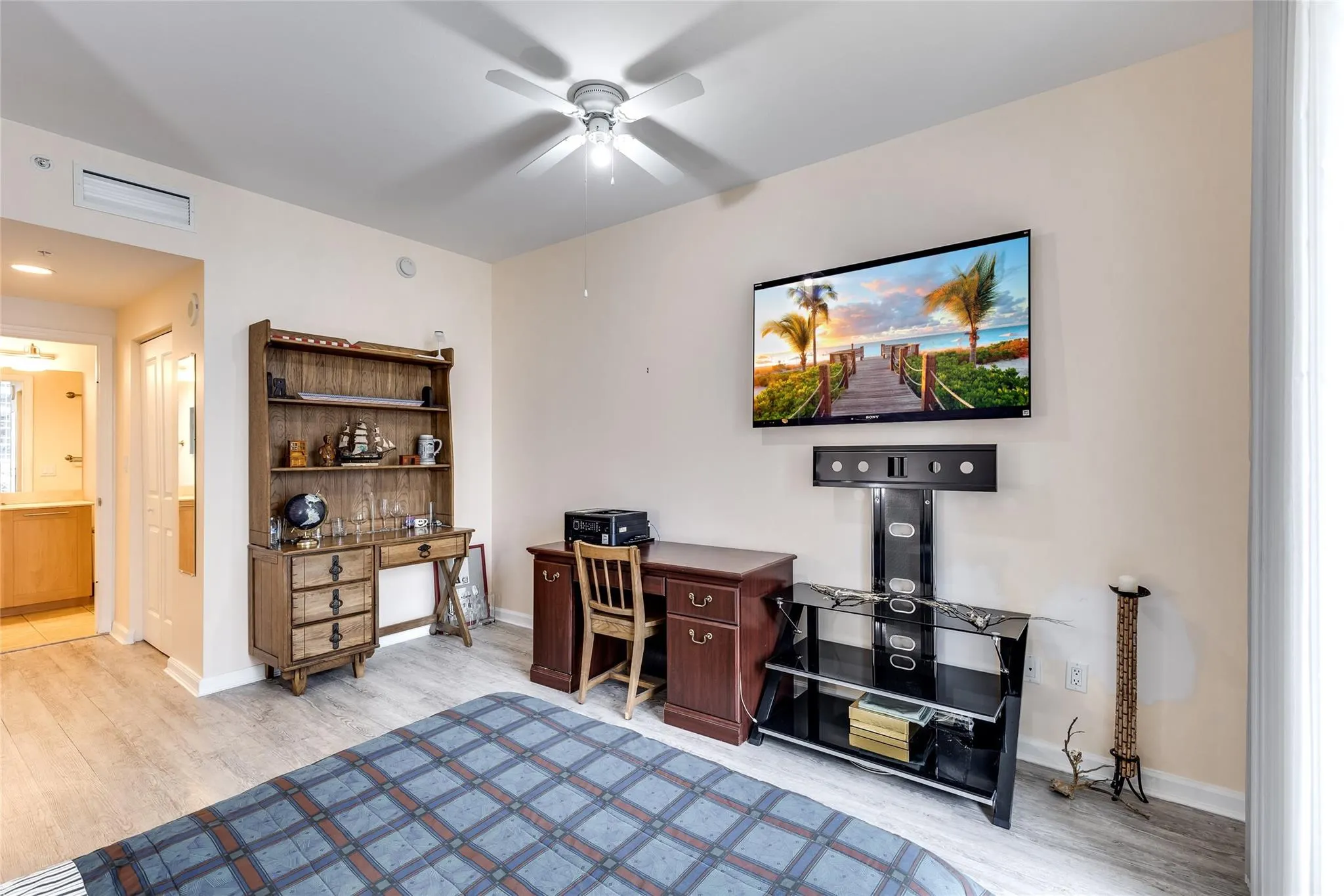 511 SE 5th Ave, #1621