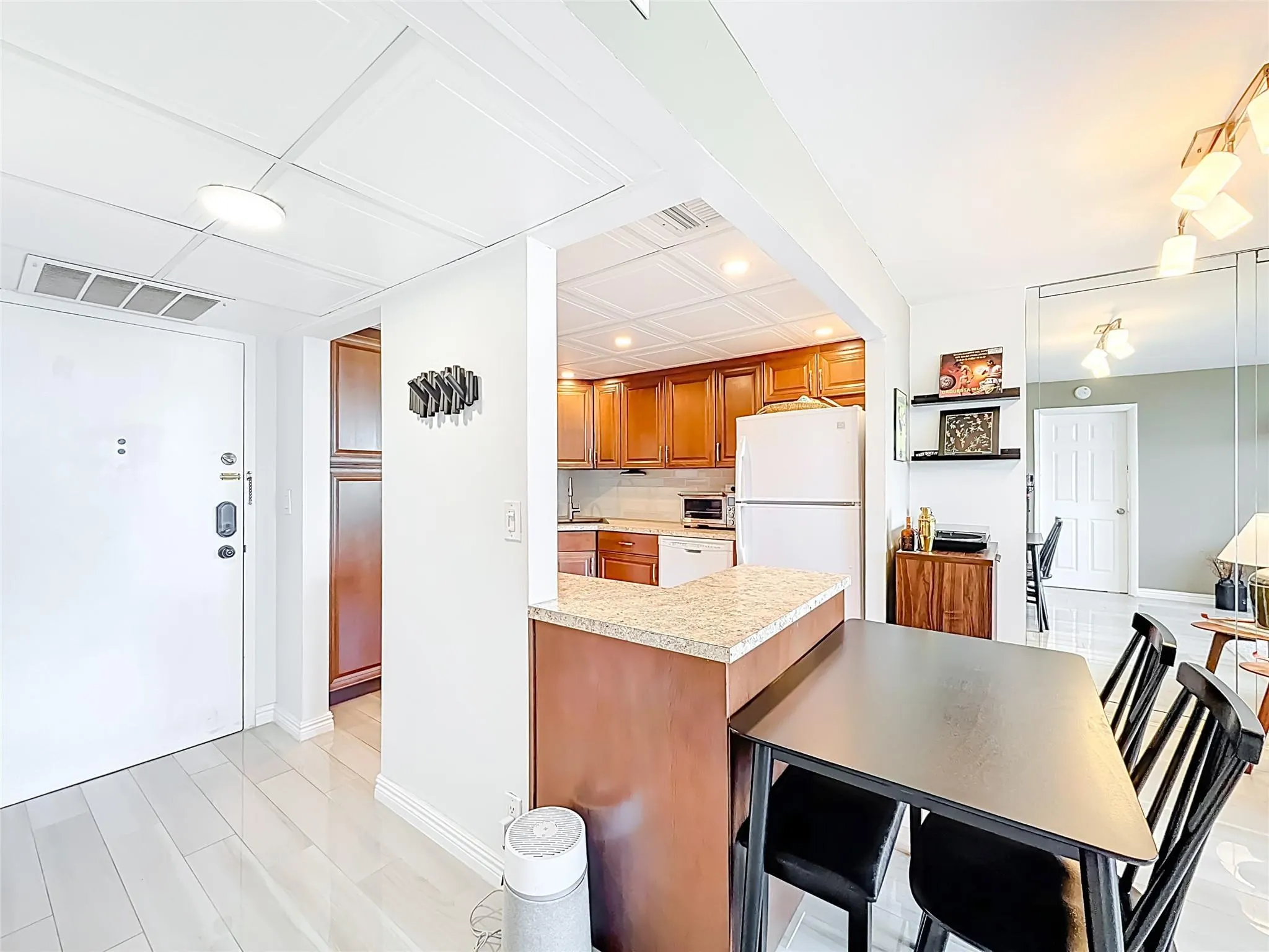 2741 Taft St, #307