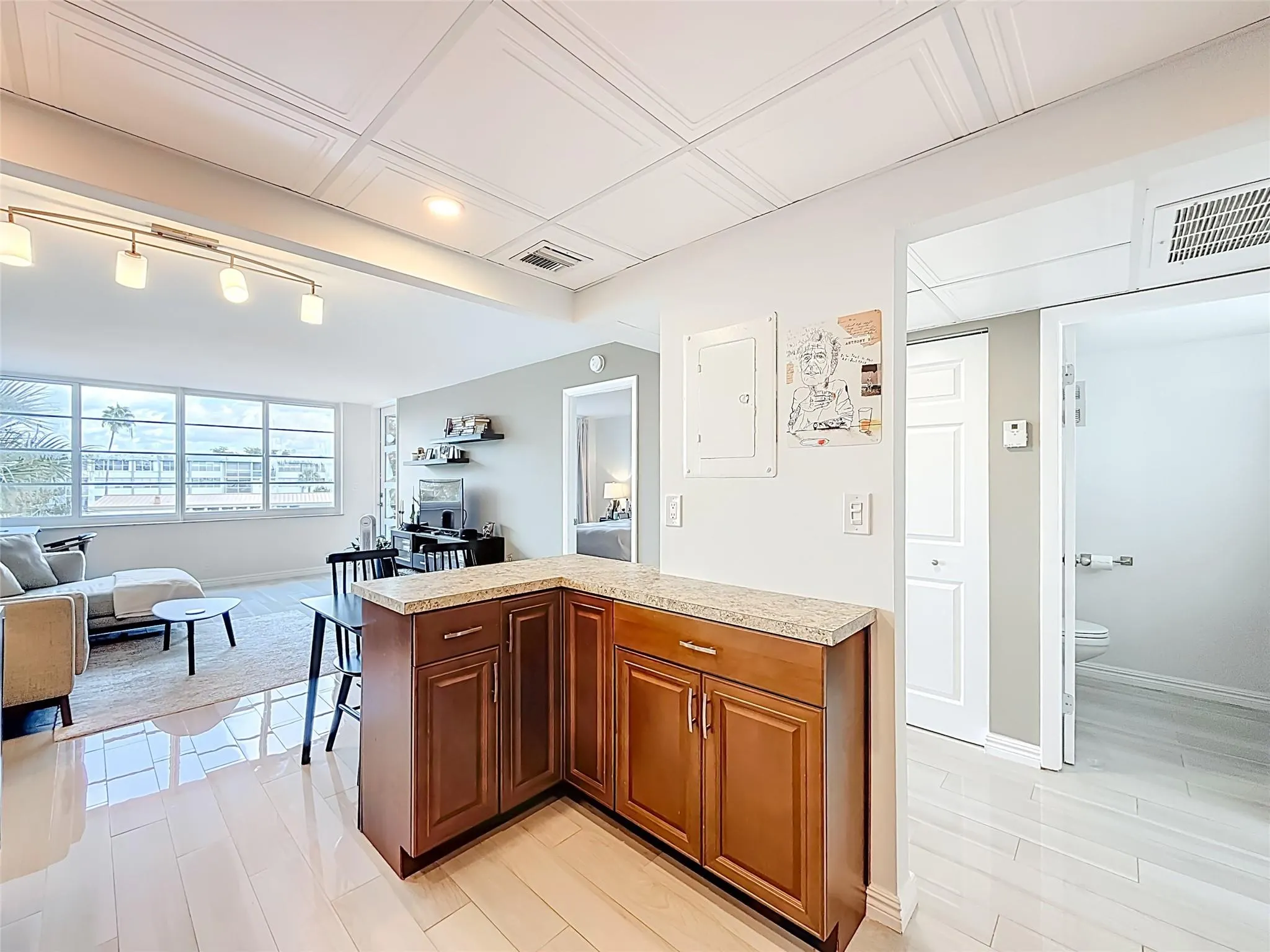 2741 Taft St, #307