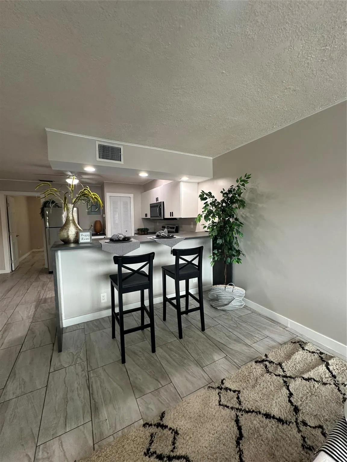 2175 NE 56th St, #106