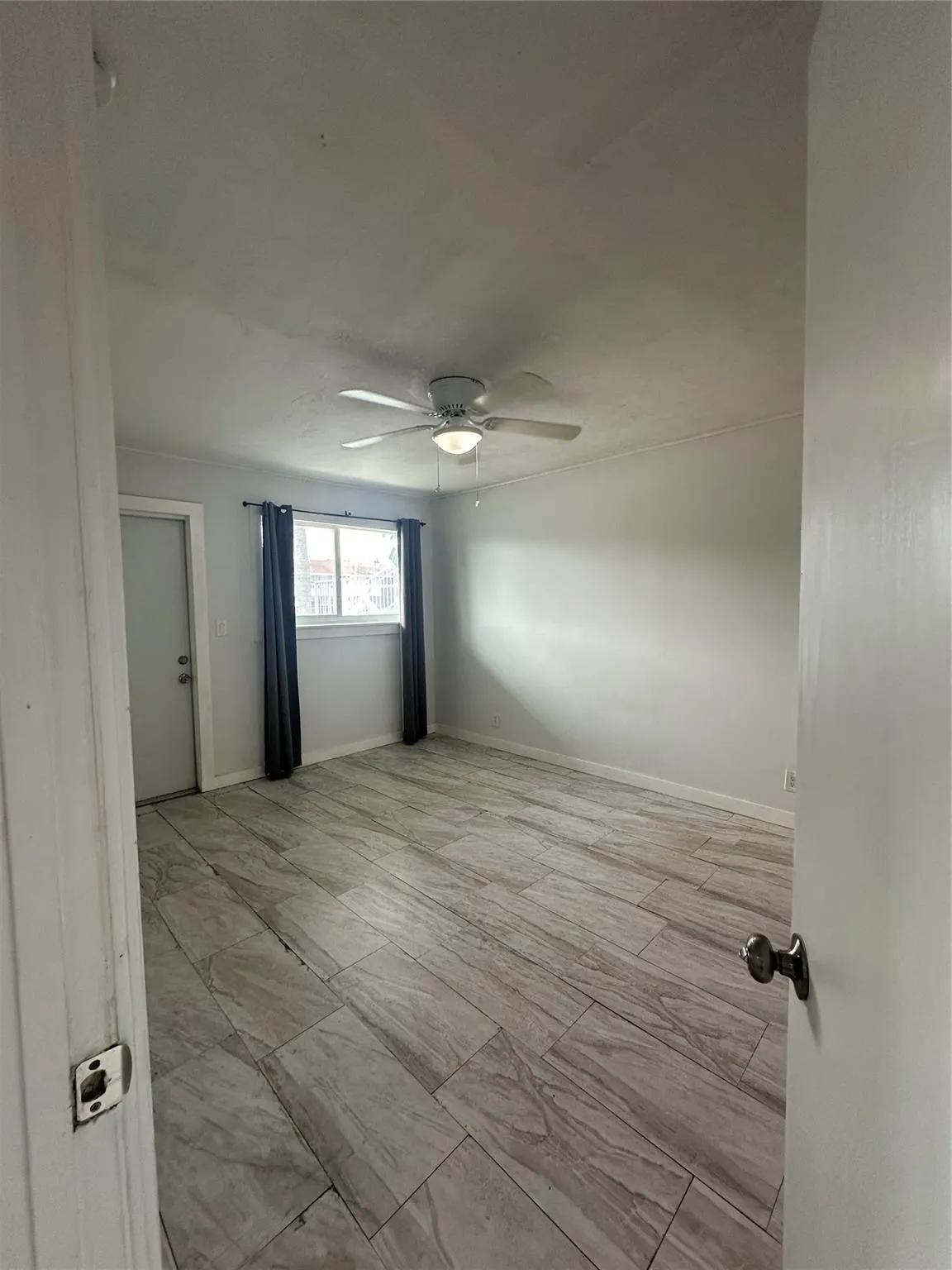 2175 NE 56th St, #106