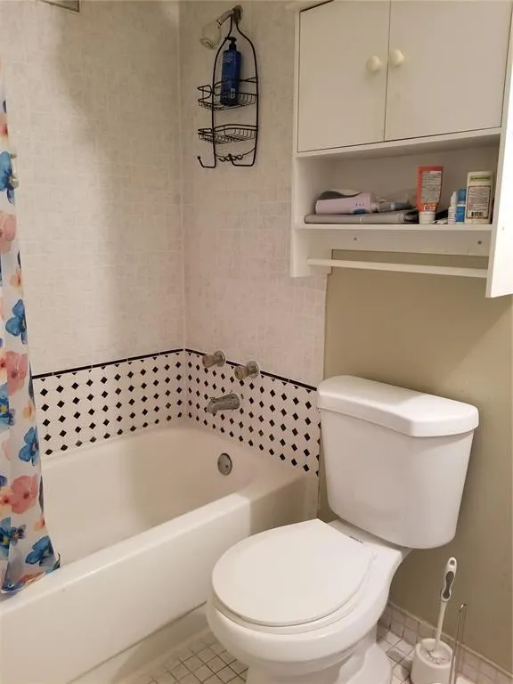 400 Leslie Dr, #717