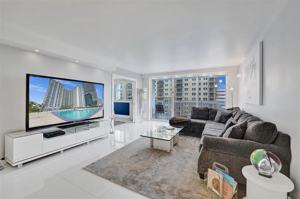 2030 S Ocean Dr, #510