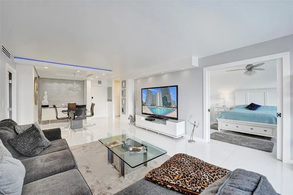 2030 S Ocean Dr, #510