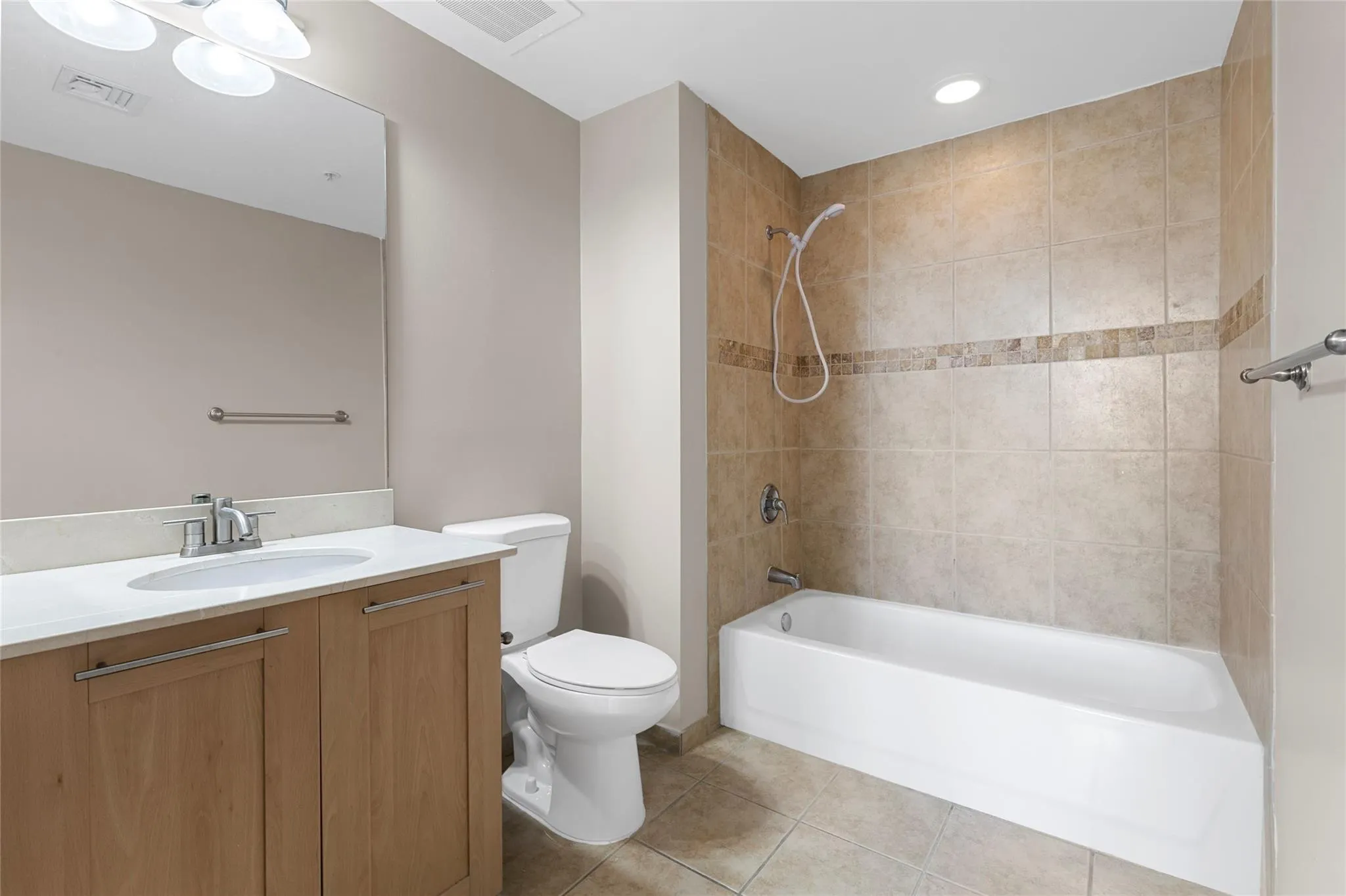 511 SE 5th Ave, #910