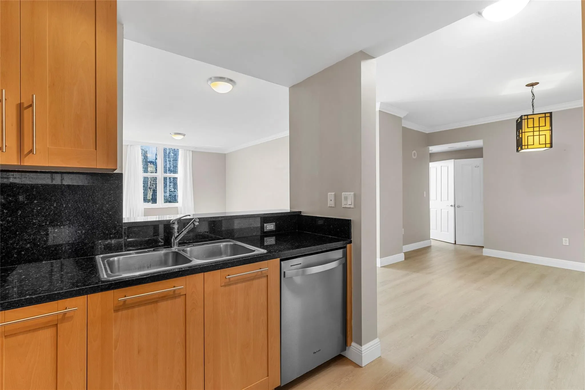 511 SE 5th Ave, #910