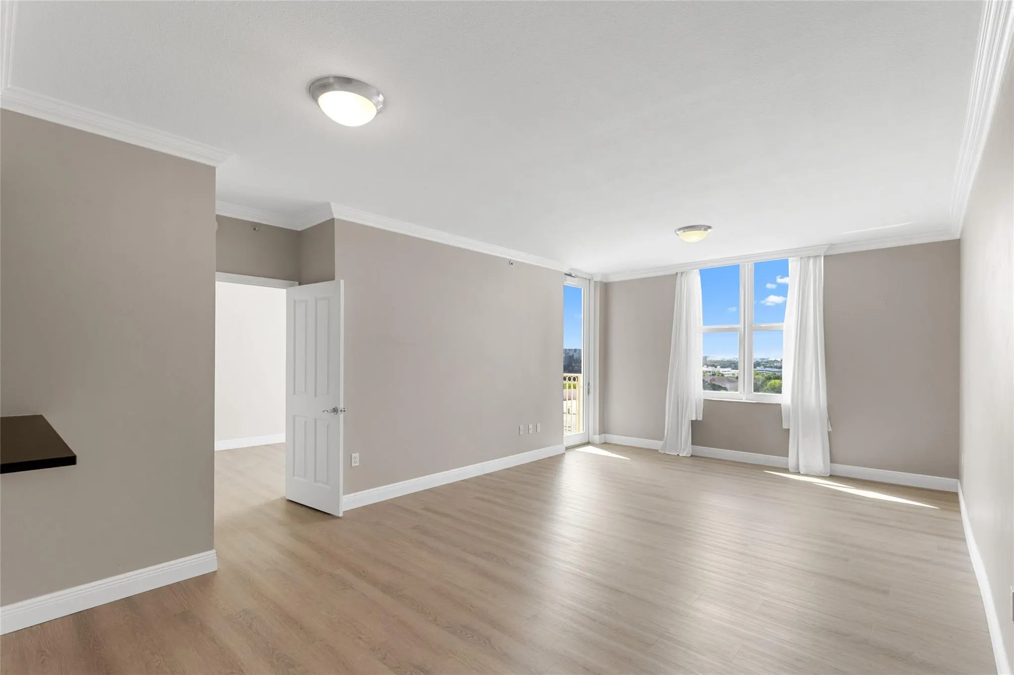 511 SE 5th Ave, #910