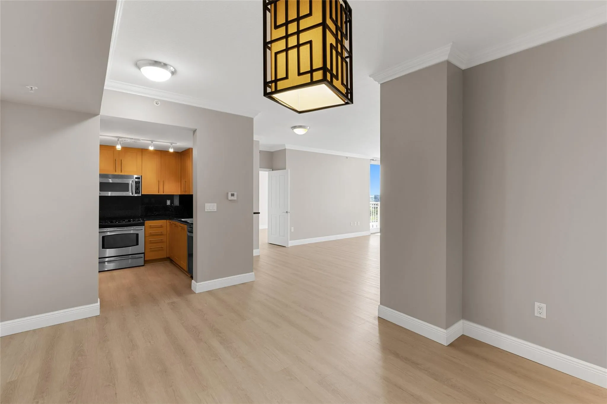 511 SE 5th Ave, #910